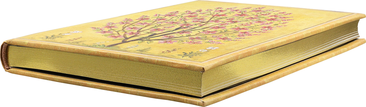 Antique Magnolia Journal
