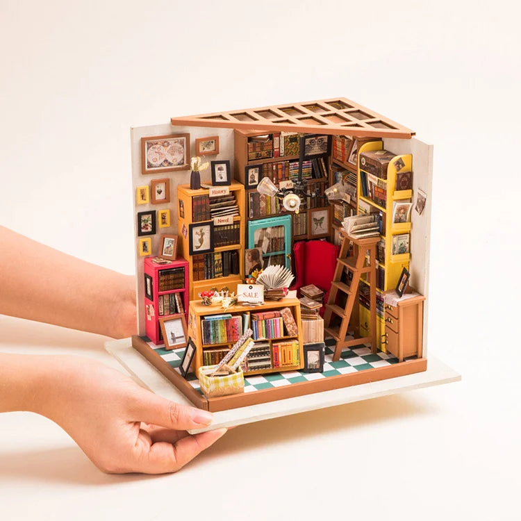 Sam's Library Miniature Kit