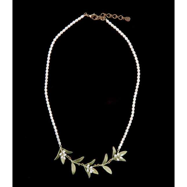 Flowering Myrtle Pearl Contour Necklace